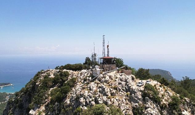 Çalış Tepesi’ne Türk bayrağı asıldı