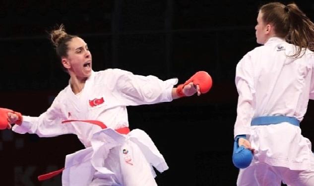 Kağıtsporlu Gülsen, Akdeniz Karate Şampiyonu oldu