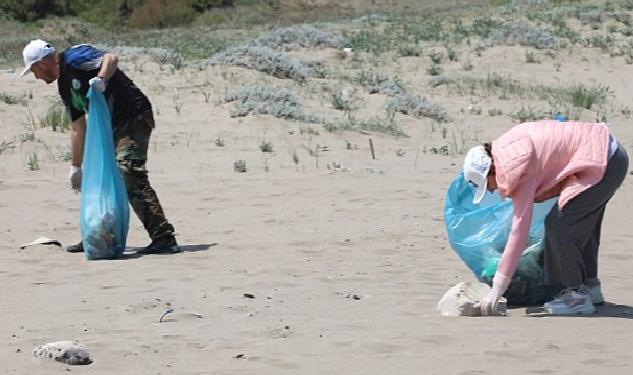 Uzunkum Sahili’nde kıyı temizliği yapıldı