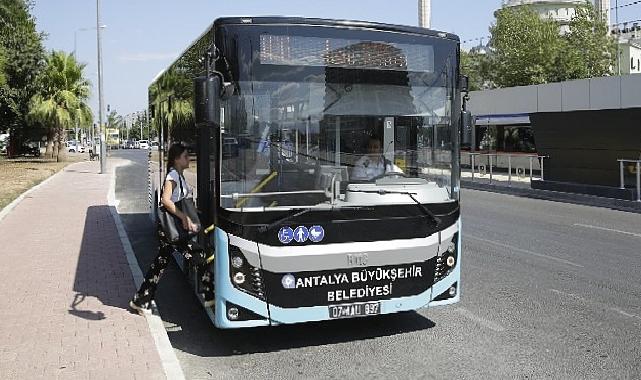 Antalya Büyükşehir Belediyesi’ne ait resmi plakalı toplu ulaşım araçları ve hafif raylı sistem araçları 4 günlük bayram tatilinde toplu ulaşımda ücretsiz yolcu taşıyacak.