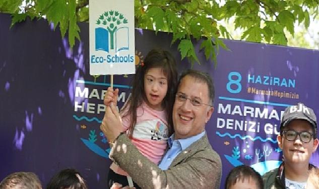 Beylikdüzü Belediyesi, 8 Haziran Marmara Denizi Günü kapsamında Gürpınar sahilinde kıyı temizliği gerçekleştirdi