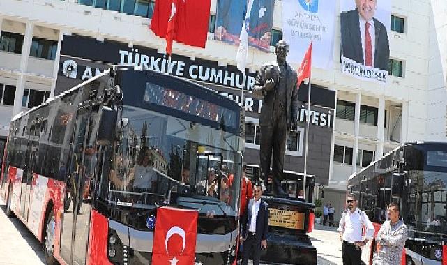 Büyükşehir’in 60 kırmızı otobüsü toplu ulaşımda hizmette