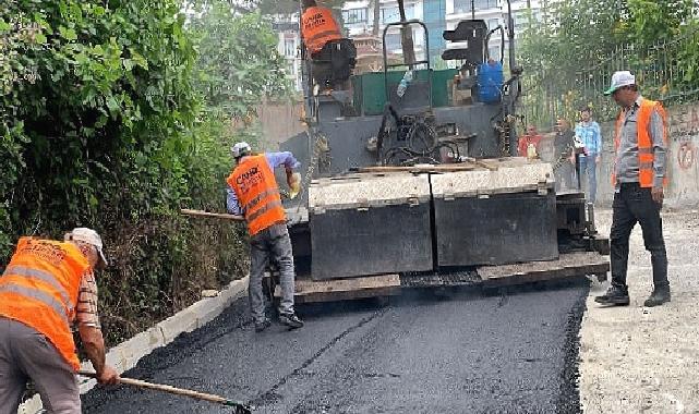 Canik’te Yol Atağı Sürüyor