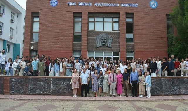 Ege Üniversitesi TÖBİR’de mezuniyet heyecanı