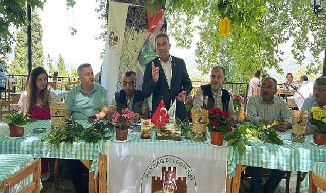 İzmir’in Beydağ ilçesinde Beydağ Belediyesi’nce koordine edilen “Kestane Gal Arısı Zararlısı” bilgilendirme toplantısı yapıldı.