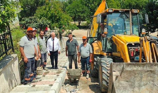 Karabağlar’da kaldırımlar yenileniyor