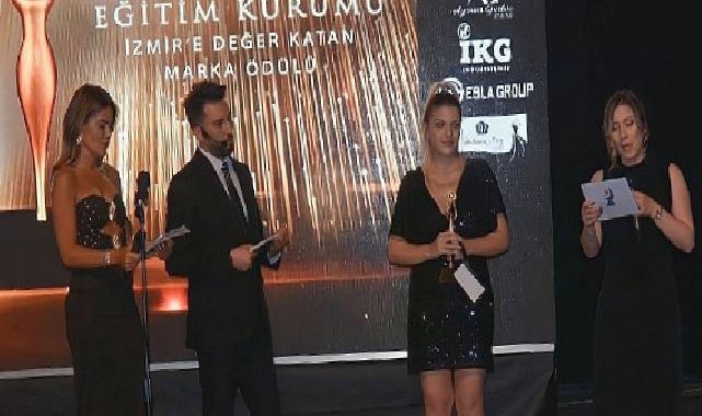 Niyazoğlu Özel Eğitim’e İzmir’e Değer Katan Marka Ödülü