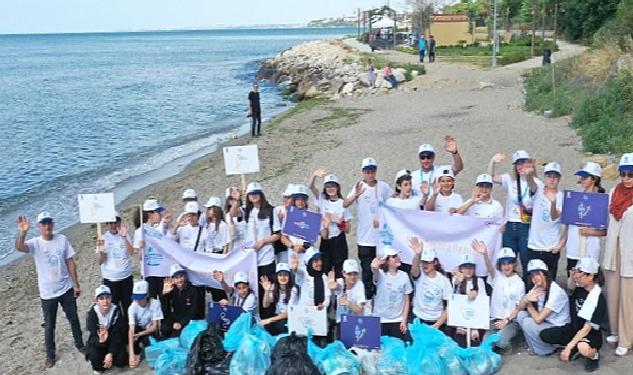 Silivrili Öğrenciler Marmara Denizi’nde Kıyı Temizliği Yaptı