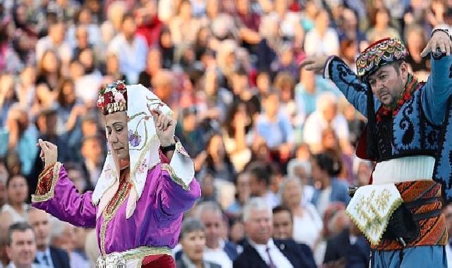 Uluslararası Bergama Kermes Festivali’ne muhteşem açılış