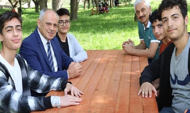 Yahyalı Belediye Başkanı Esat Öztürk, ilçe halkının piknik yapmak için yoğun olarak kullandığı yaylaları bakıma alacaklarını söyledi