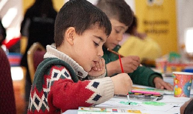 Adel Kalemcilik, okula dönüş döneminde de deprem bölgesindeki çocukların yanında olacak.