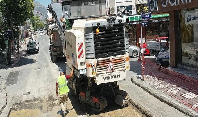 Aydın Büyükşehir Belediyesi Söke^’nin yollarını yeniliyor 