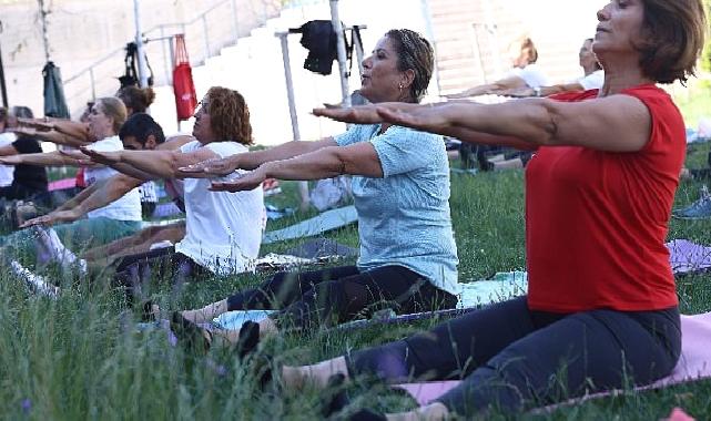  Çankaya evlerınde açık hava spor ve yoga etkinlikleri sörüyor 