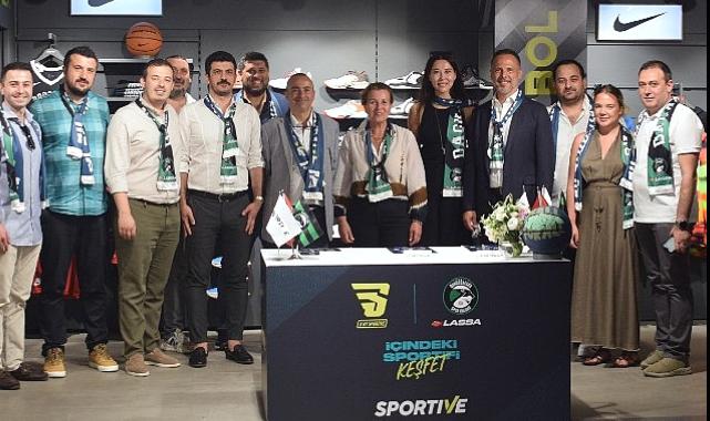 Darüşşafaka Spor Kulübü, iki yıl boyunca Sportive markalı formalarla sahada olacak.