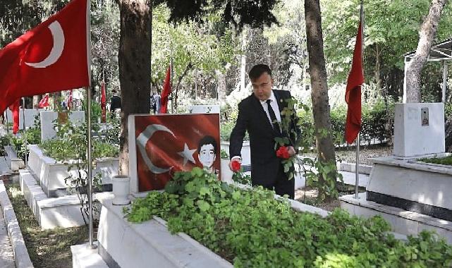 DEÜ Rektör Yardımcısı Prof. Dr. Tanarslan: Demokrasi Şehitlerimizi Rahmetle Anıyoruz