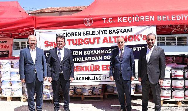 Okulların tadilatı için boyalar Keçiören Belediyesi’nden