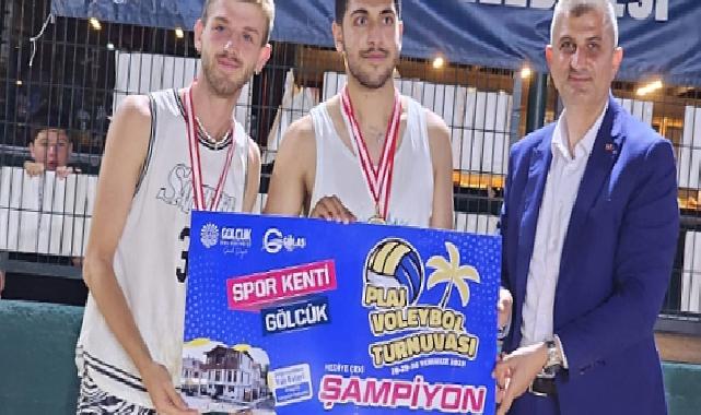 Plaj voleybolu turnuvası çekişmeli müsabakalar ile tamamlandı 