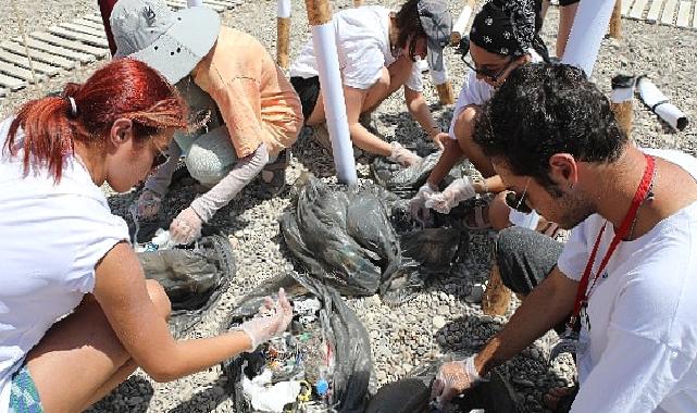 Plastiksiz Kıyılar, Plastiksiz Sular Projesi Konyaaltı Sahili’nde başladı