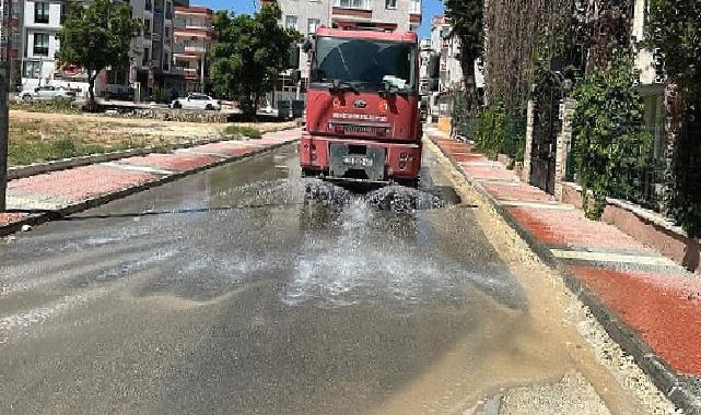 Yenişehir Belediyesi kent genelinde temizlik çalışmalarını sürdürüyor