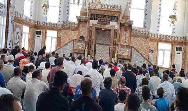 Alikahya’da cami cemaatinden Başkan’a teşekkür