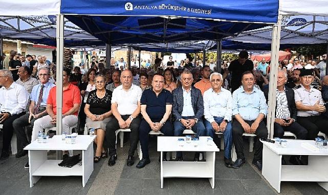 Başkan Böcek Alevi Bileşenleri’nin Aşure etkinliğine katıldı