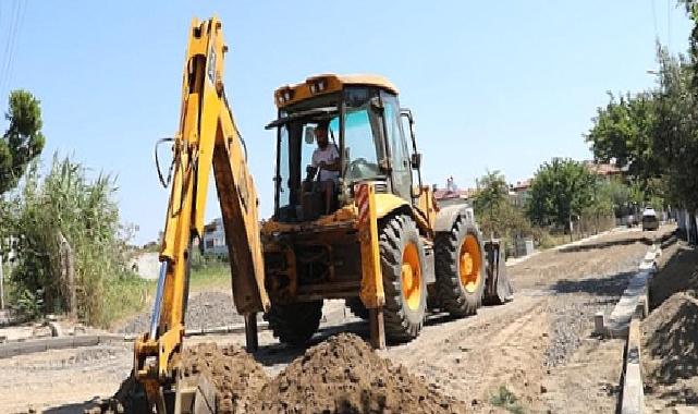 Burhaniye’de yol çalışmaları son surat devam ediyor 