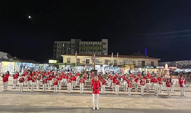 Cumhuriyet bandosu çalışmalarına devam ediyor