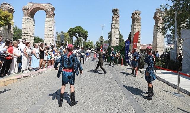 Efes Selçuk Büyük Taarruz’un 101. Yılında “O An’a ” tanıklık etti