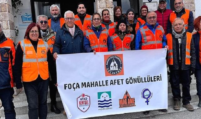 FOÇA ‘ nın mahalle afet gönüllüleri halkı depreme karşı hazırlıyor