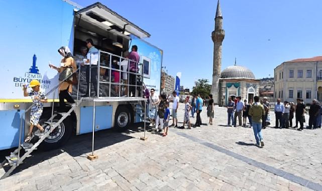 İzmir’de Muharrem ayında aşure dağıtımı başladı