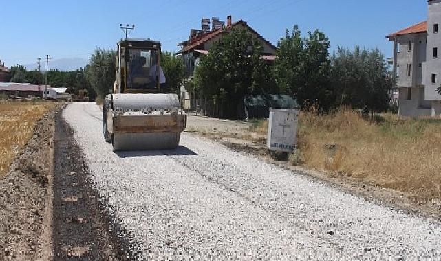 Kanalizasyon tamam sıra asfaltta