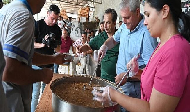 Kemer Belediye personeline aşure ikramı