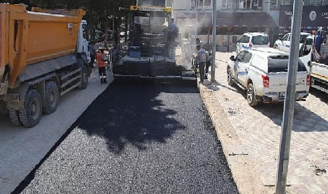 Antalya Büyükşehir’den Elmalı Hükümet Caddesine sıcak asfalt