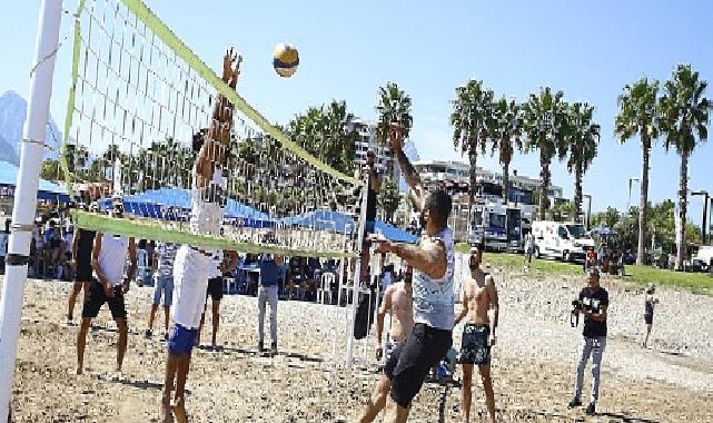 Antalya Büyükşehir’den plaj voleybolu turnuvası