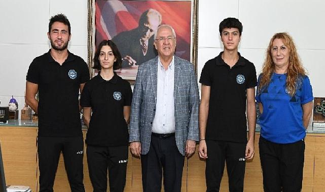 Başkan Selvitopu Başarılı Sporcuları Kutladı