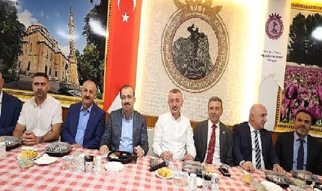 “Bu Makamların Tek Sahibi Var, O da Millet”