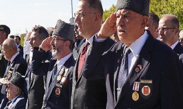 “Bu Ülkeyi Bizim için Vatan Kılanlara Çok Şey Borçluyuz”