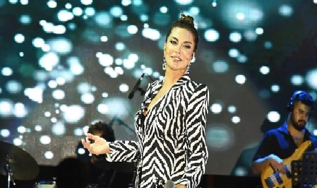 İkilem ve Ebru Yaşar’dan muhteşem konser