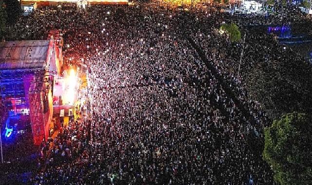 İzmirliler Kurtuluş Günü’nde İzmir Fuarı’na akın etti