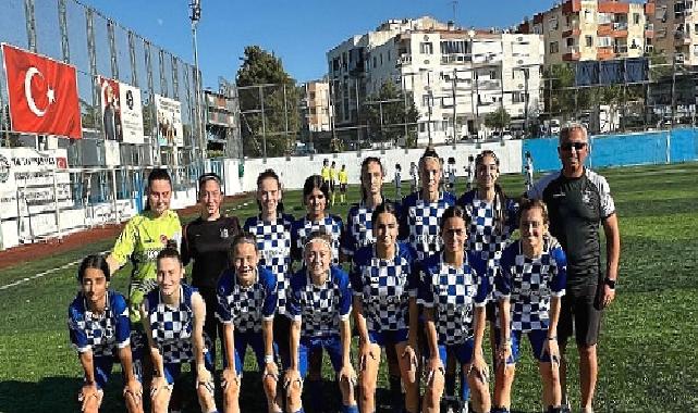 Konak Belediyespor U17 Kız Futbol Takımı şampiyonluk yolunda