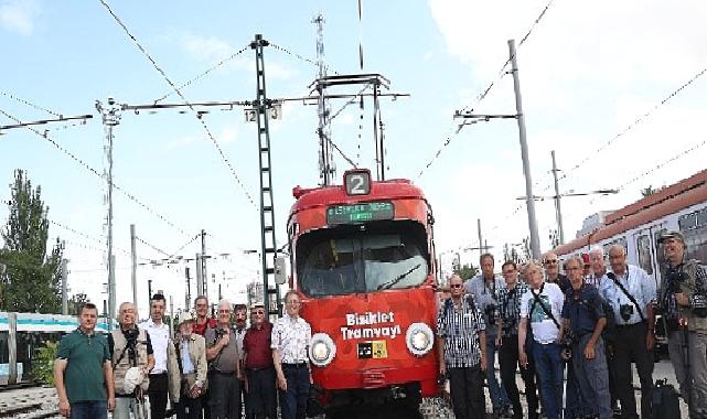 Konya Büyükşehir’in Bisiklet Tramvayı Örnek Oluyor