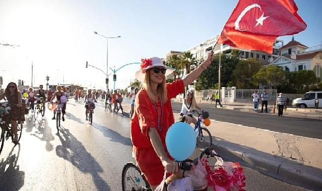 ‘Süslü Kadınlar’ Karşıyaka’da farkındalık yaratacak