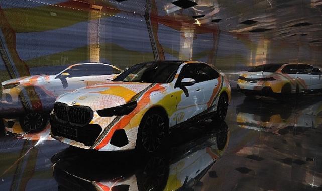 Yeni BMW i5, “The Electric AI Canvas” Enstalasyonuyla Contemporary Istanbul’da Sanatseverlerle Buluşuyor