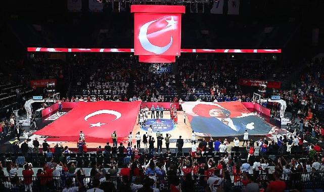 Anadolu Efes, Cumhuriyetimizin 100. Yılını Taraftarlarıyla Kutladı