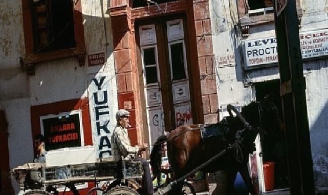 ARA GÜLER ARŞİVİNDEN AYVALIK FOTOĞRAFLARI GÜN YÜZÜNE ÇIKIYOR