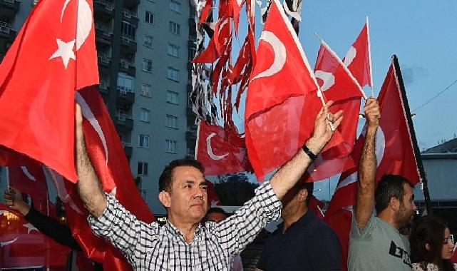 Başkan Abdullah Özyiğit, Cumhuriyetin 100 yılını kutladı