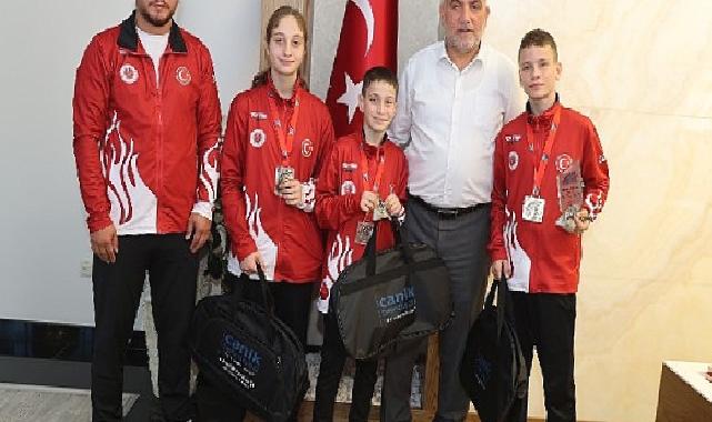 Başkan Sandıkçı Dünya Şampiyonu Sporcuyu Ağırladı