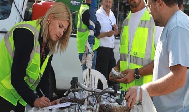 BaşkanDeveciler Dünya Hayvanları Koruma Gününü Hayvanseverler ile Kutladı