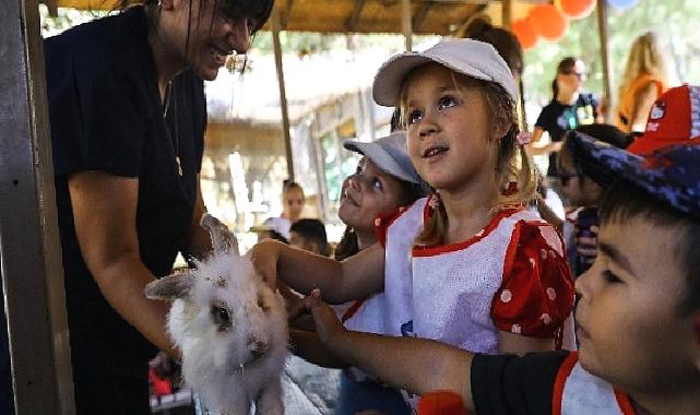 Dünya Hayvanları Koruma Günü’nde Miniklere Eğlenceli Gezi