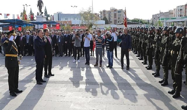 Edremit’te Cumhuriyet’in 100. Yılı coşkuyla kutlandı